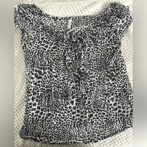 Womens blouse by Xhilaration.  Sheer, Adjustable top with tie, elastic bottom XL